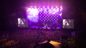 Derni&egrave;re am Stars in Town