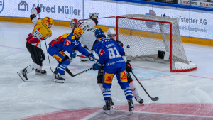 Forechecking-Triumph und Nervenst&auml;rke: Zug ringt Leader Lausanne nieder