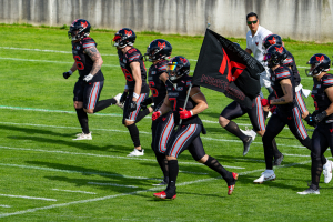 Die Mercenaries verlieren ihr erstes Spiel knapp gegen die Dragons