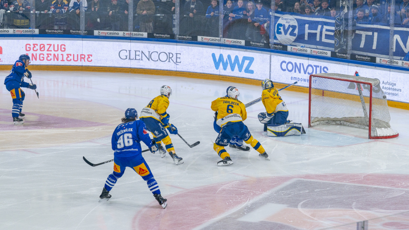 Der EVZ b&auml;umt sich auf &ndash; Wingerli h&auml;lt Zug im Playoff-Rennen